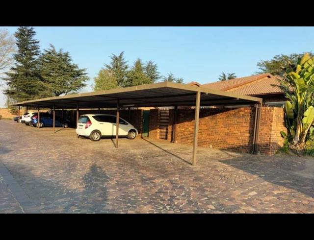 2 BEDROOM TOWNHOUSE FOR SALE IN WOODMEAD